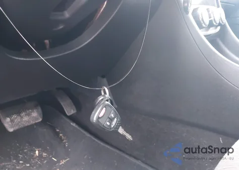 2011 Chrysler 200 Touring z USA, uszkodzony, nr VIN 1C3BC1FB7BN624094